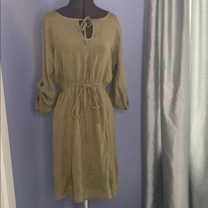 Alex & Parker dress size medium light olive dress